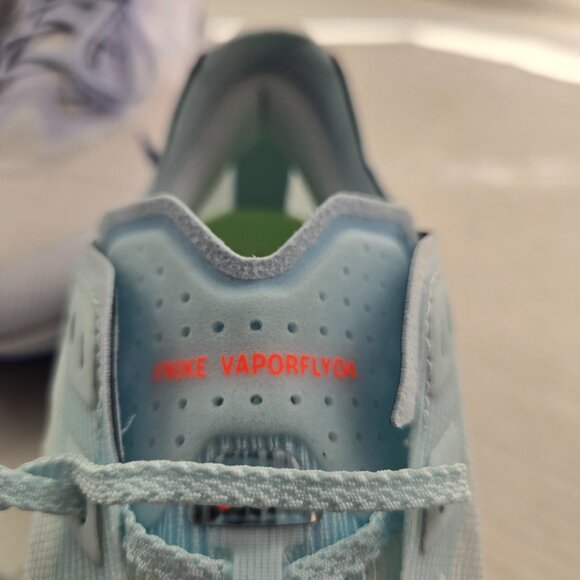 Nike VaporFly 4 Women’s Racing Sneakers – White/Blue – Size 10 - Picture 10 of 11